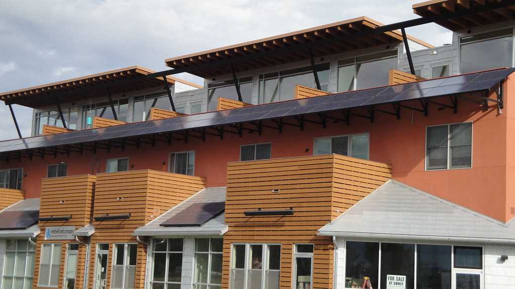 Solarmodule Balkonkraftwerk Windkraft Wechselrichter Solarpanel